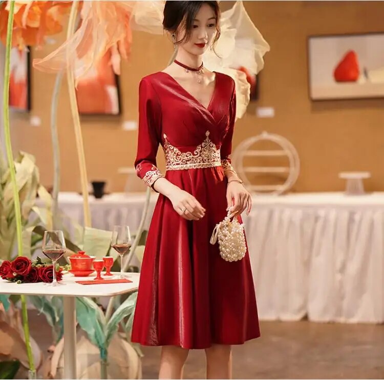 Evening Vintage V-Neck, Flower Cheongsam