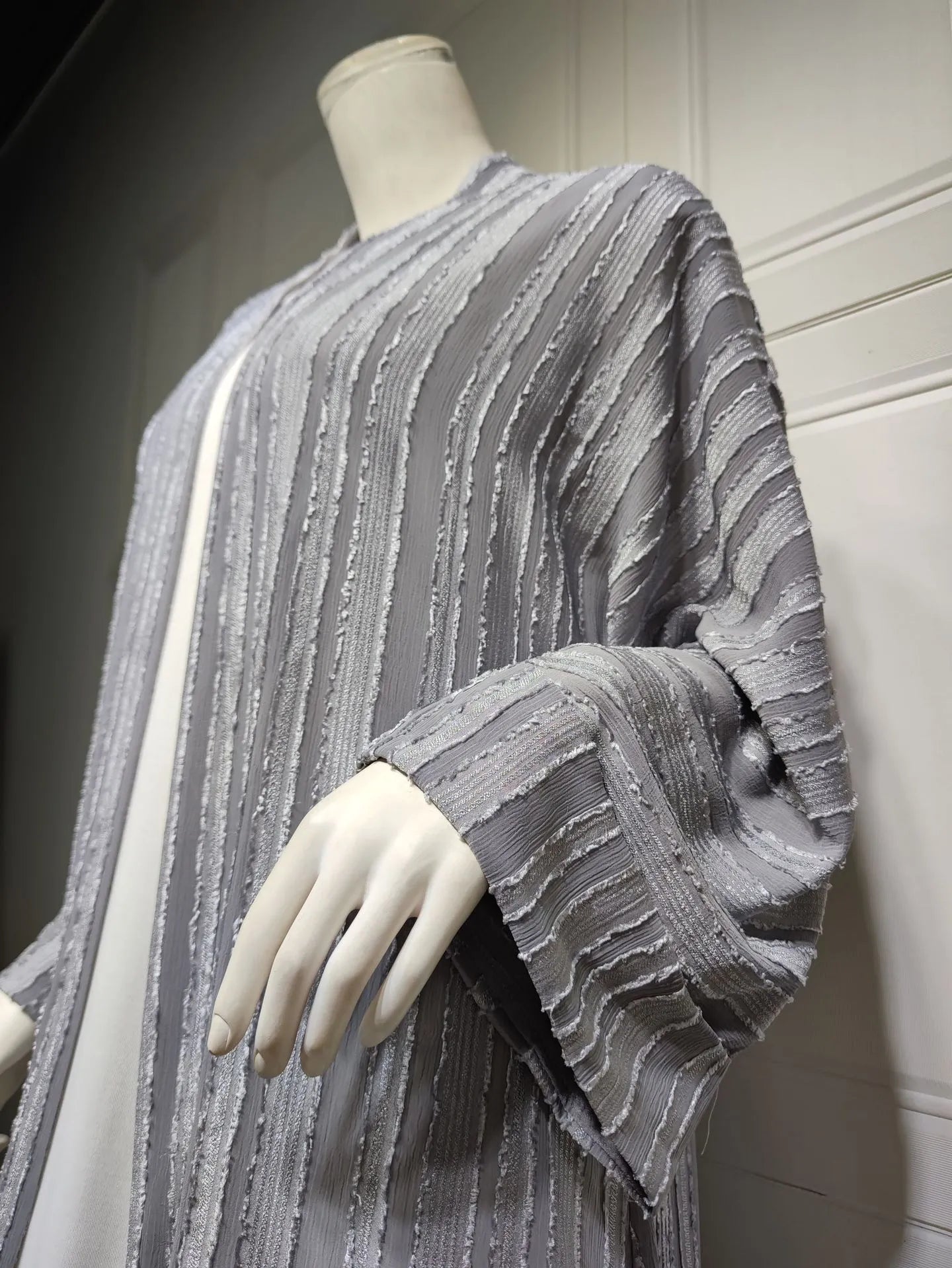 Light Abaya Solid Striped Retro Middle Eastern Saudi Style