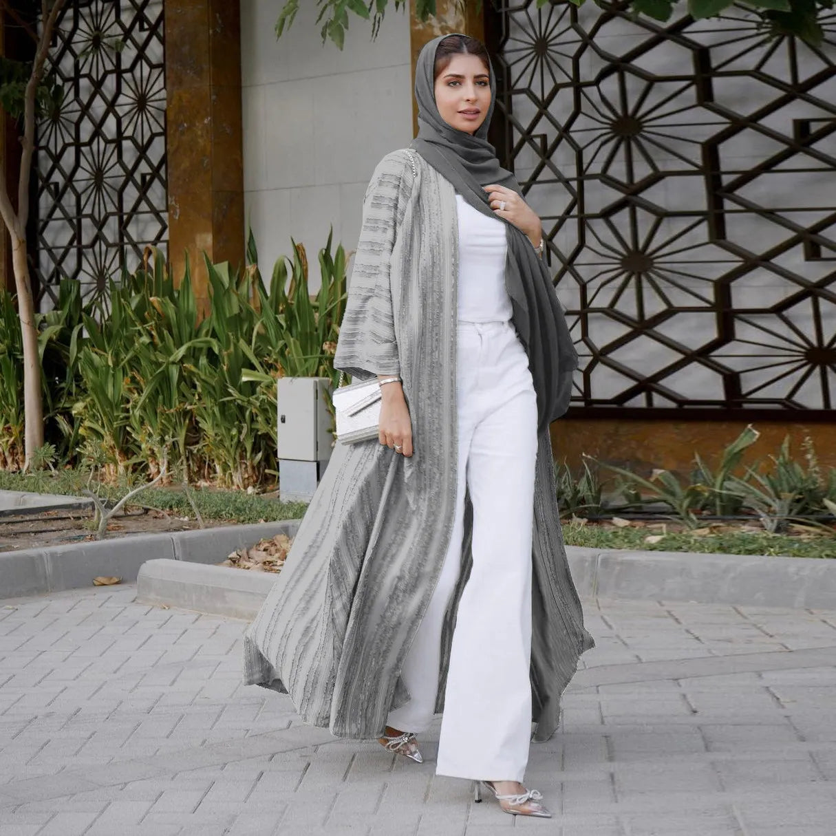 Light Abaya Solid Striped Retro Middle Eastern Saudi Style