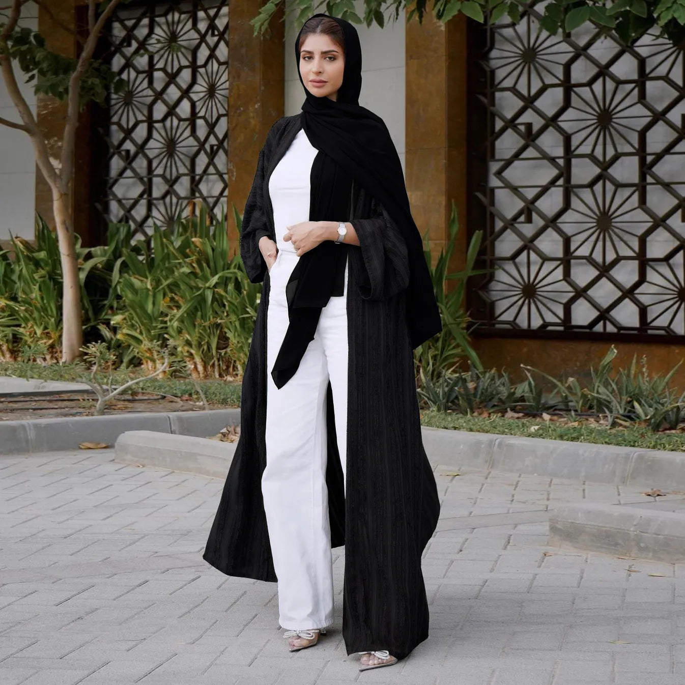 Light Abaya Solid Striped Retro Middle Eastern Saudi Style