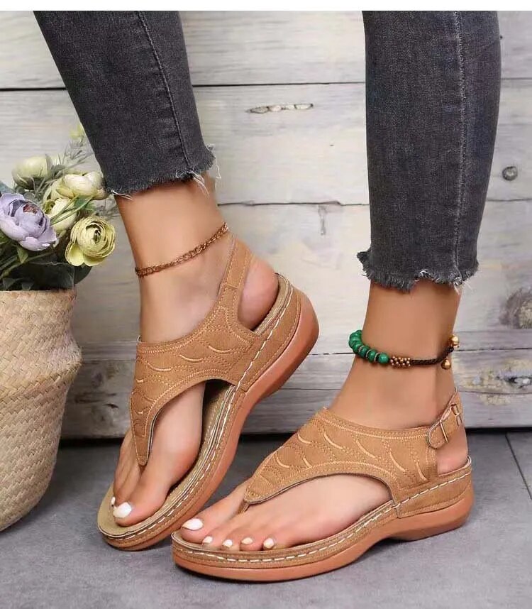 Low Heel Lightweight Flip Flops Casual Sandals