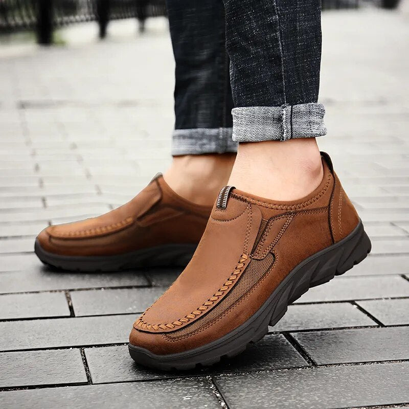 Men's Casual Lightweight Soft Sole Comfortable Slip-On Leather Shoes