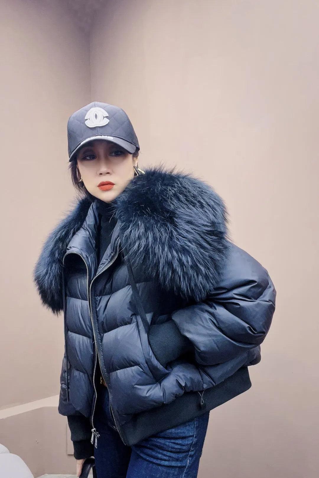 Real Raccoon Fur Collar Short Female Parkas Thick Warm Down Coat