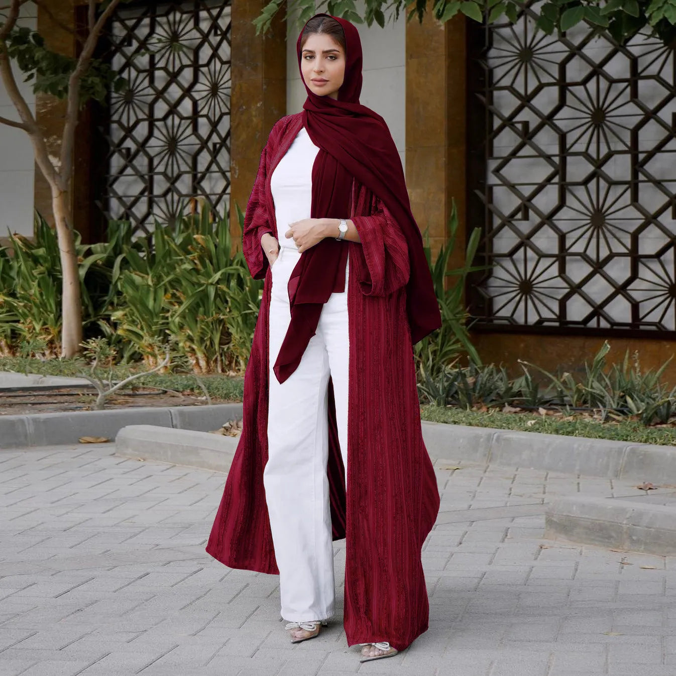 Light Abaya Solid Striped Retro Middle Eastern Saudi Style