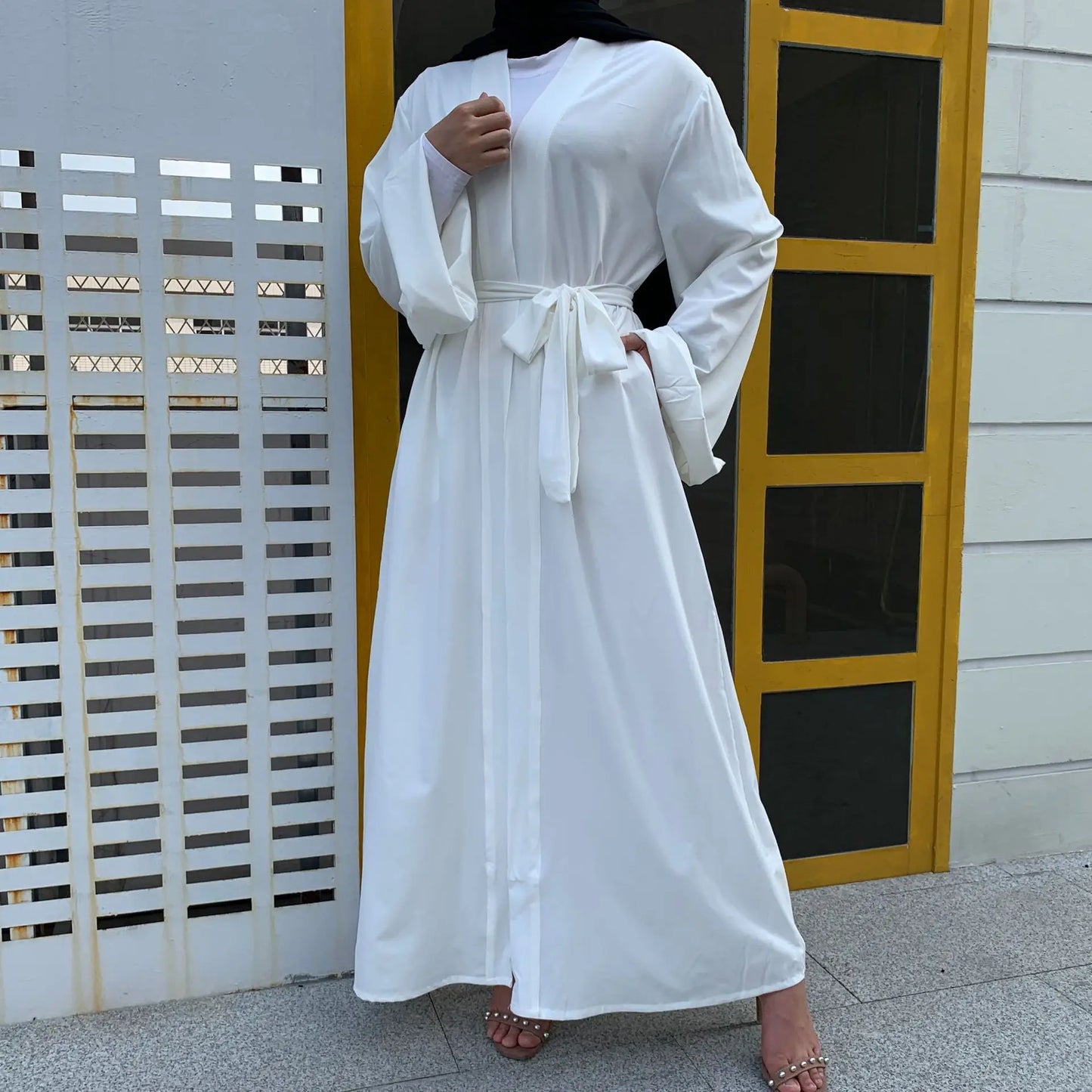 Hijab Abaya lace-up with pockets robe style